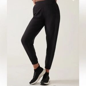 Athleta Brooklyn Legacy Mid-Rise Jogger, Black, Size 6